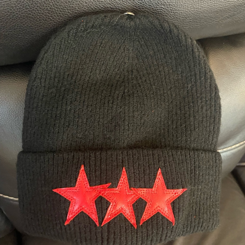 Black and Red Chorme Beanie